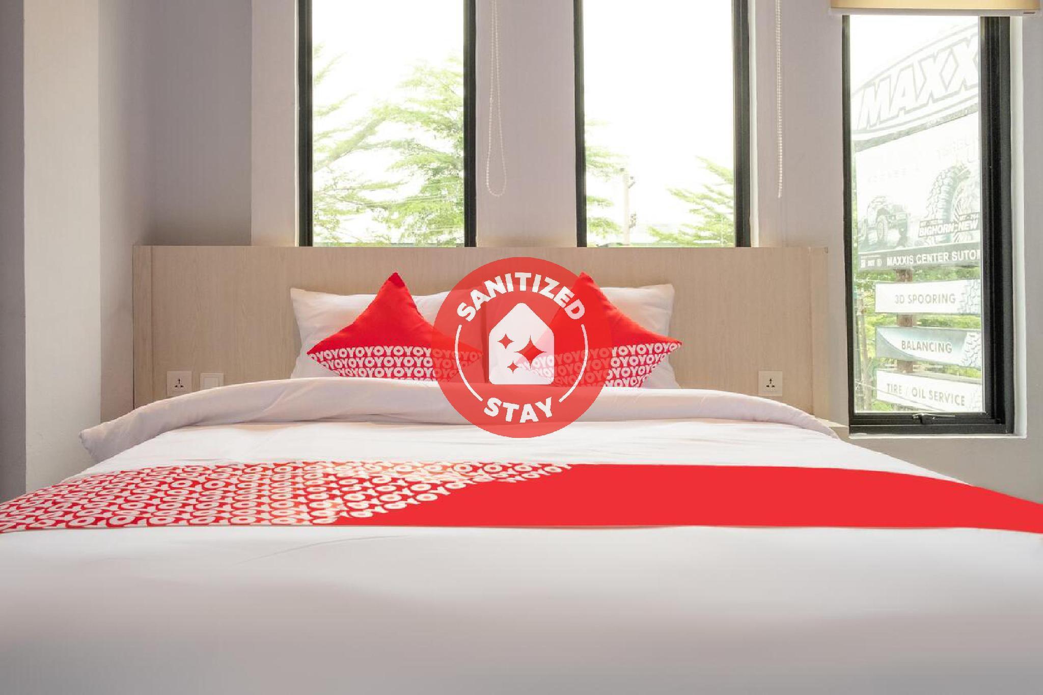 Super Oyo 3150 Theodore Homestay メダン エクステリア 写真