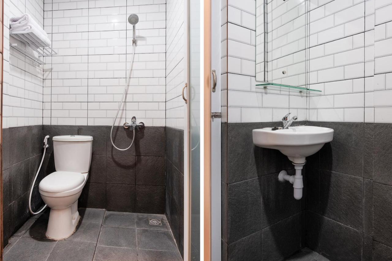 Super Oyo 3150 Theodore Homestay メダン エクステリア 写真